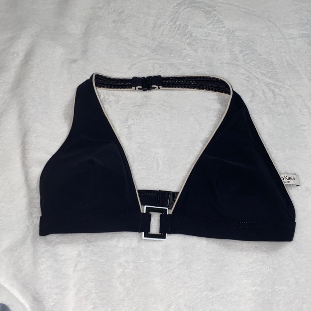Calvin klien bikini top size 4